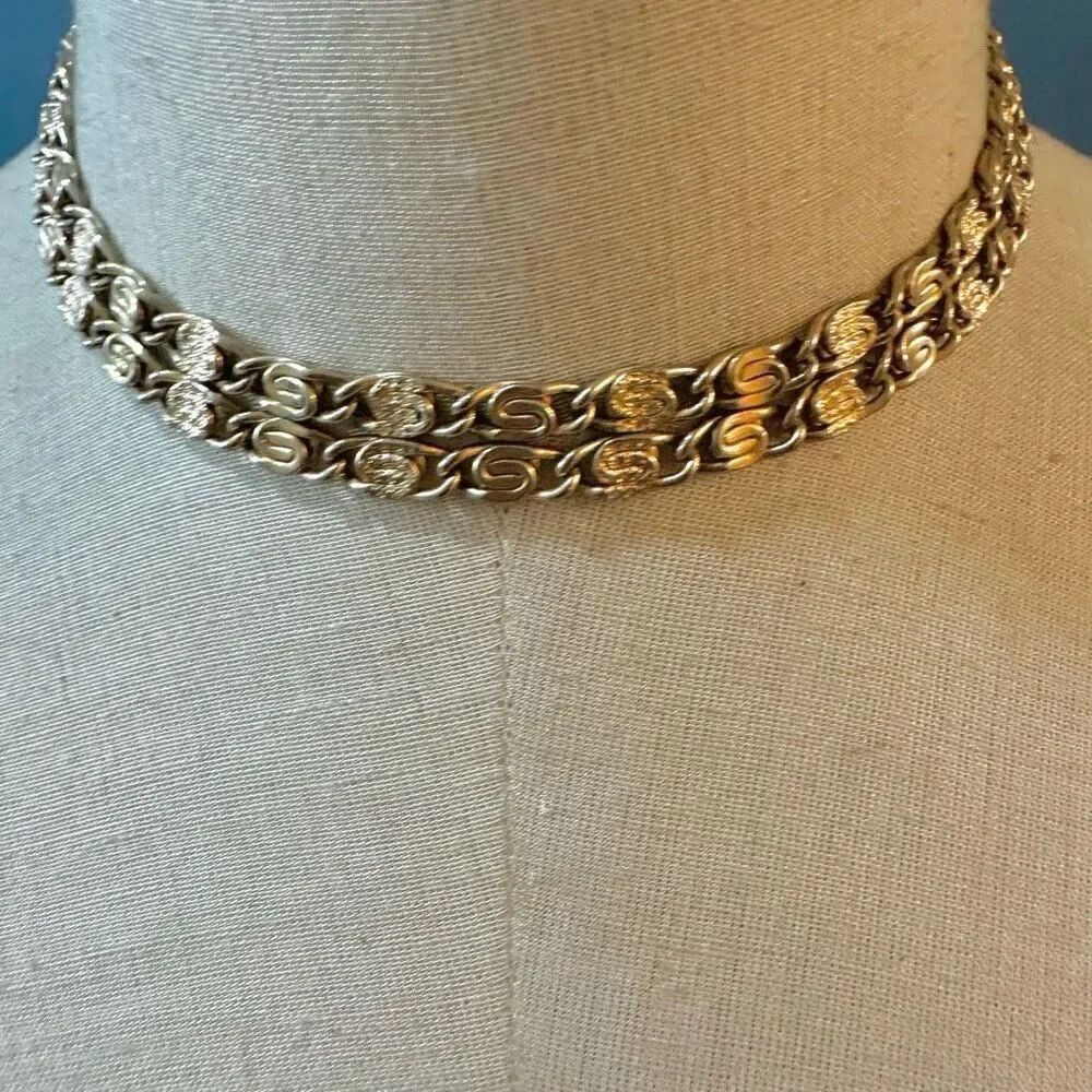 Avon vintage long gold chain necklace